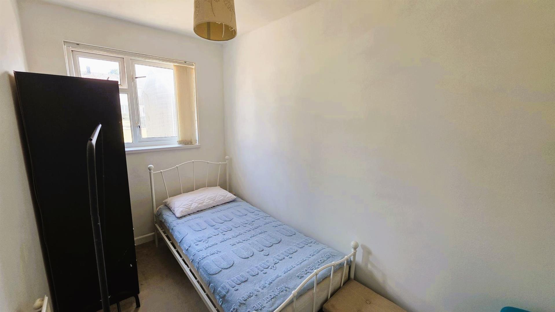 Tir Einon, Llanelli, SA14 9DF